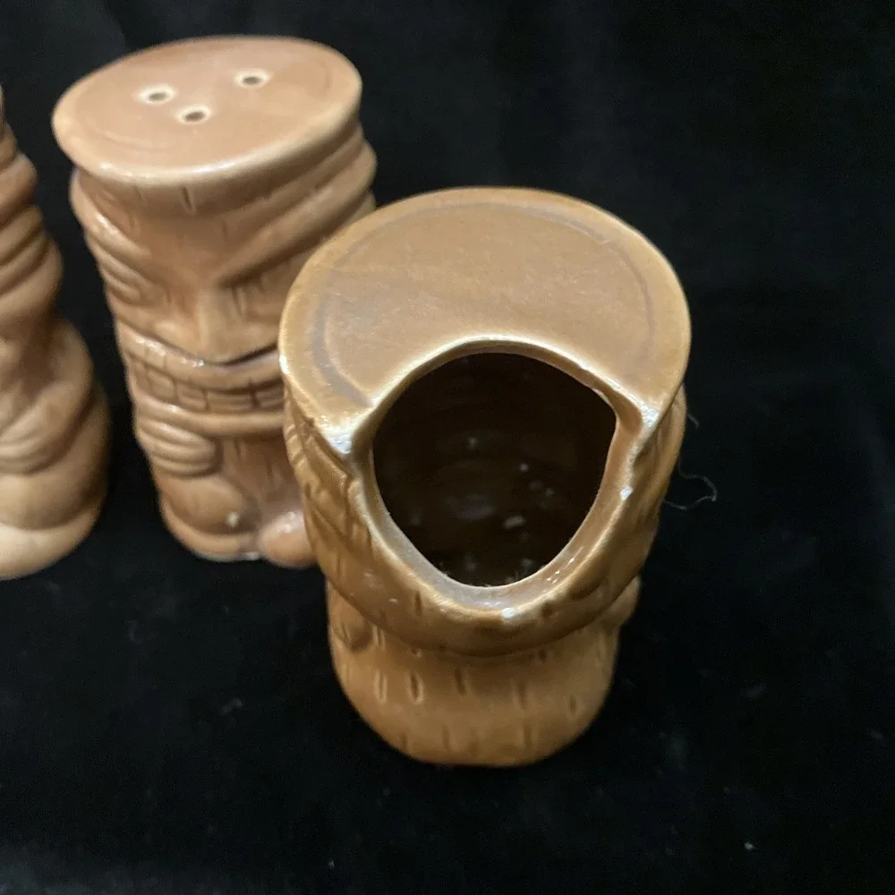 Tiki Luau Salt & Pepper Shakers + Toothpick Holder Hawaii Aloha Vintage Kitchen